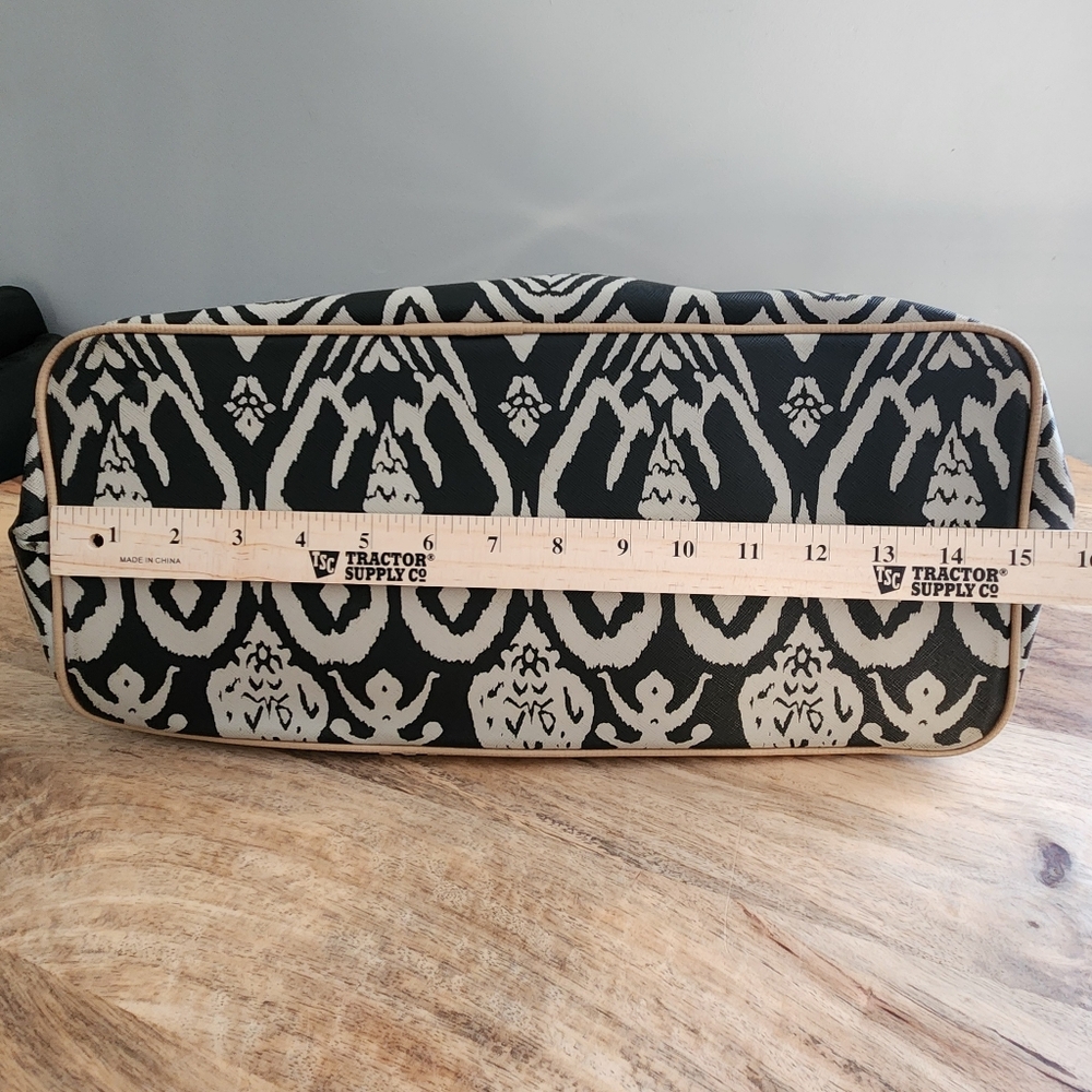 Stella and Dot La Totale Hello Sunshine Ikat Zipper Tote - Picture 9 of 16